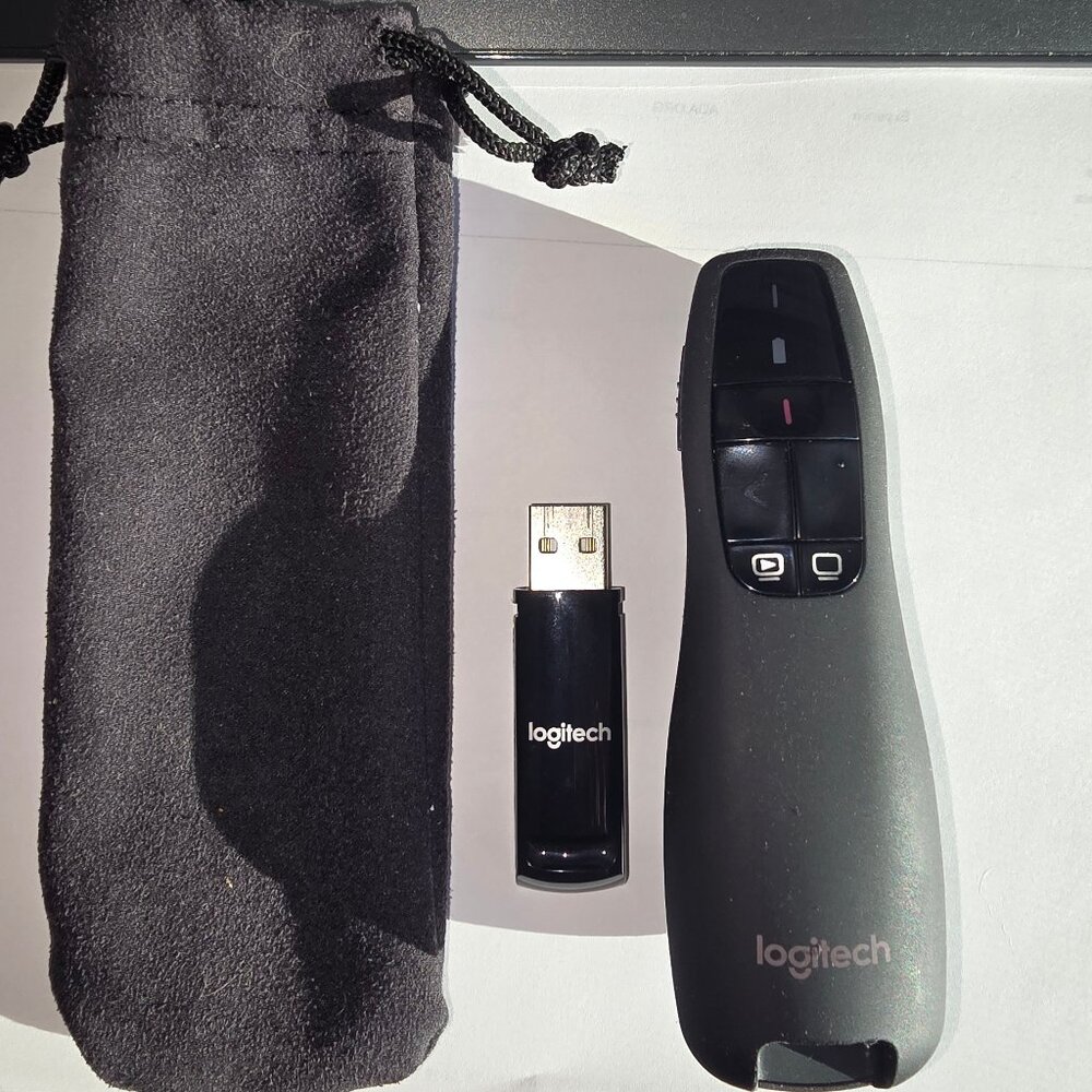 Logitech Wireless Presenter R400,  Remote Clicker with Laser Pointer, Black